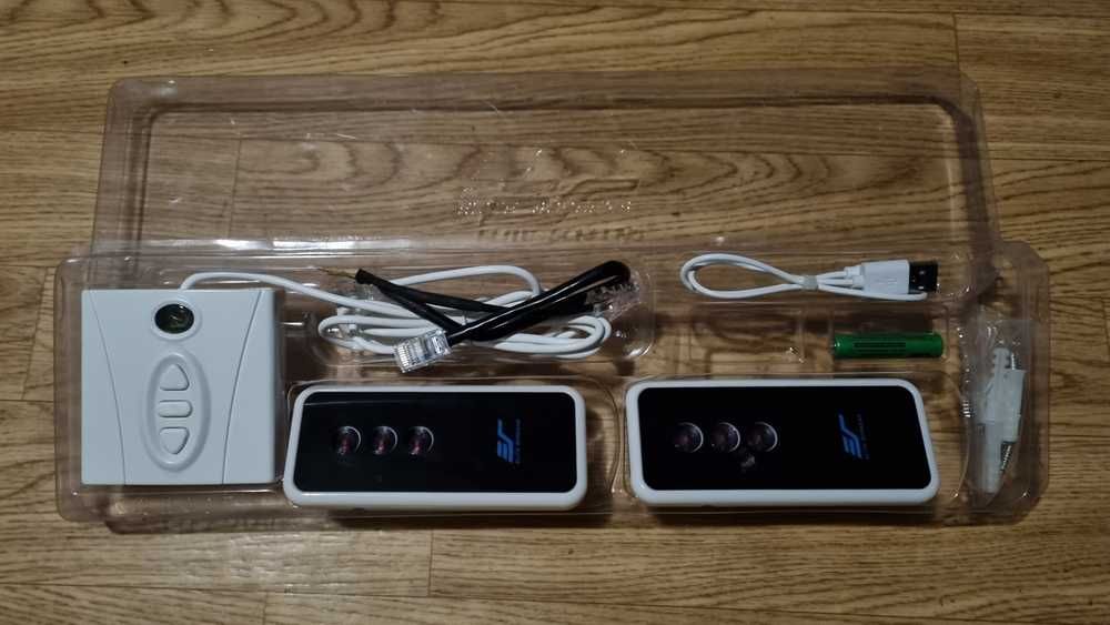 Електрически екран за проектор Elite Screens Saker Premium 100 инча