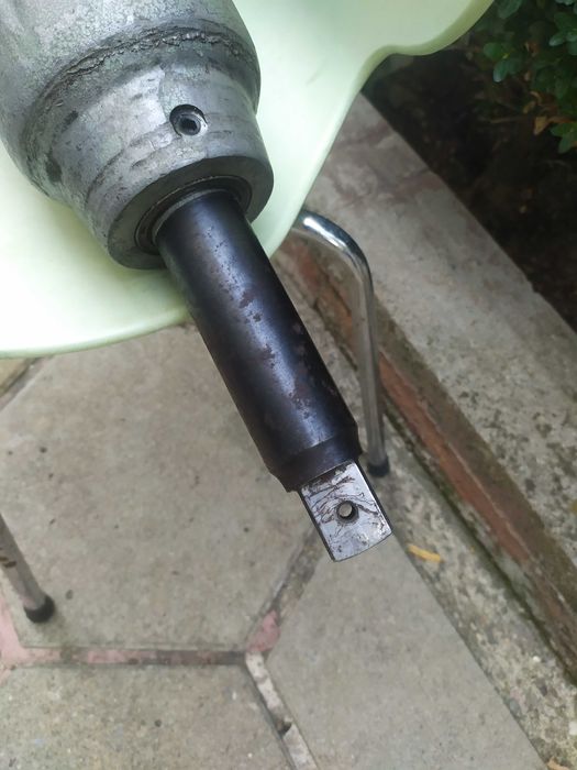 Голям гайковерт за камион , трактор, машини и др.