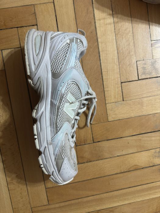 Обувки New balance