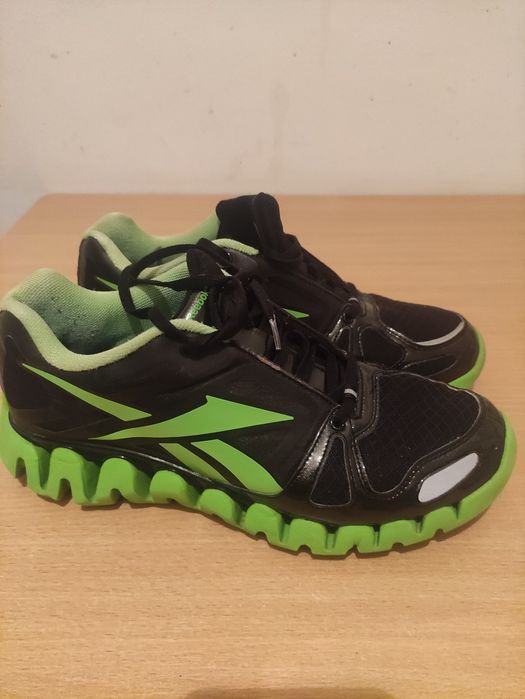 Adidași marca reebok