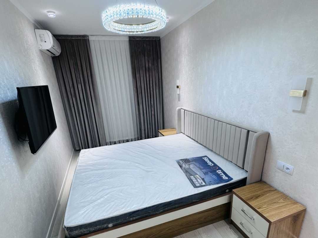 Продажа 2-х комнат квартира на Ц1 ор-р Памятник Шастри/64-школа
