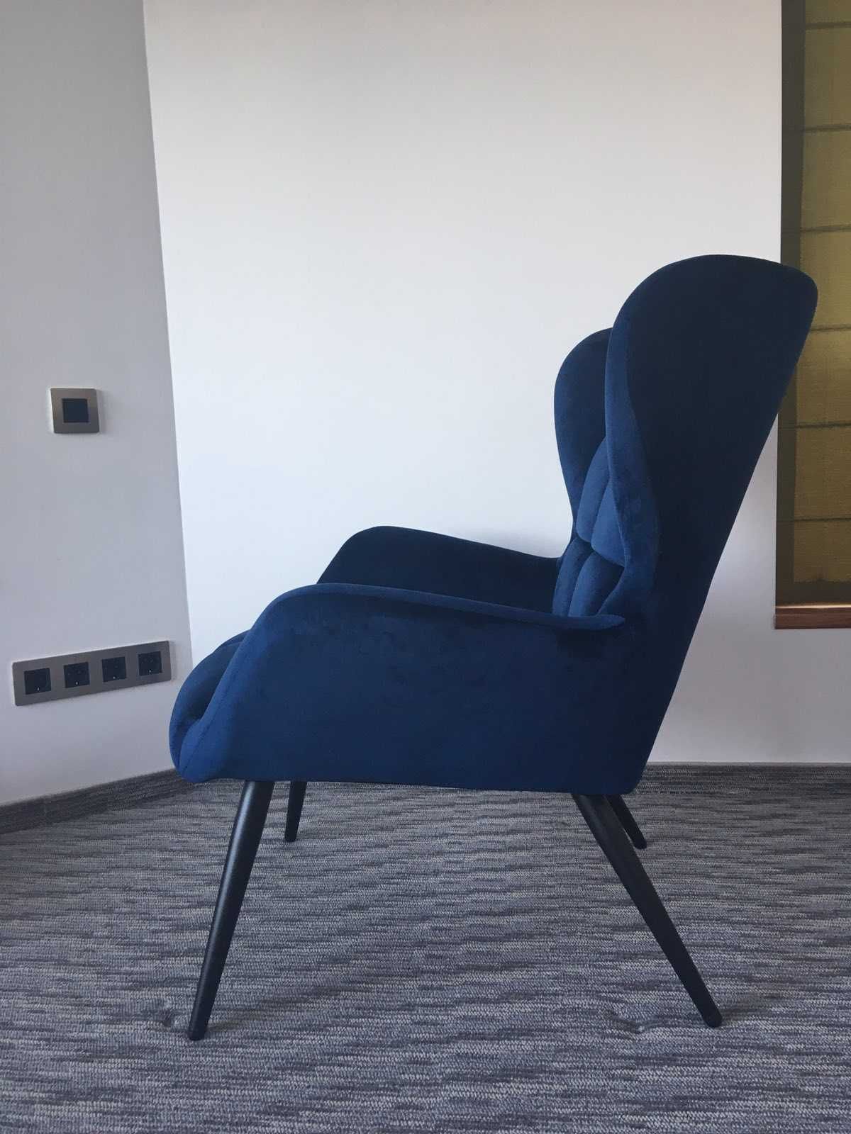 Ново Кресло Стол, Тъмно син цвят, кадифено мека материя