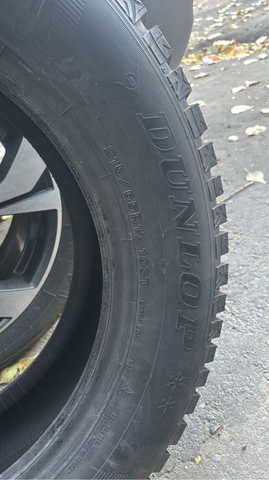 DUNLOP Grandtrek Ice 03 215/65 R17 103T с шипами, новые