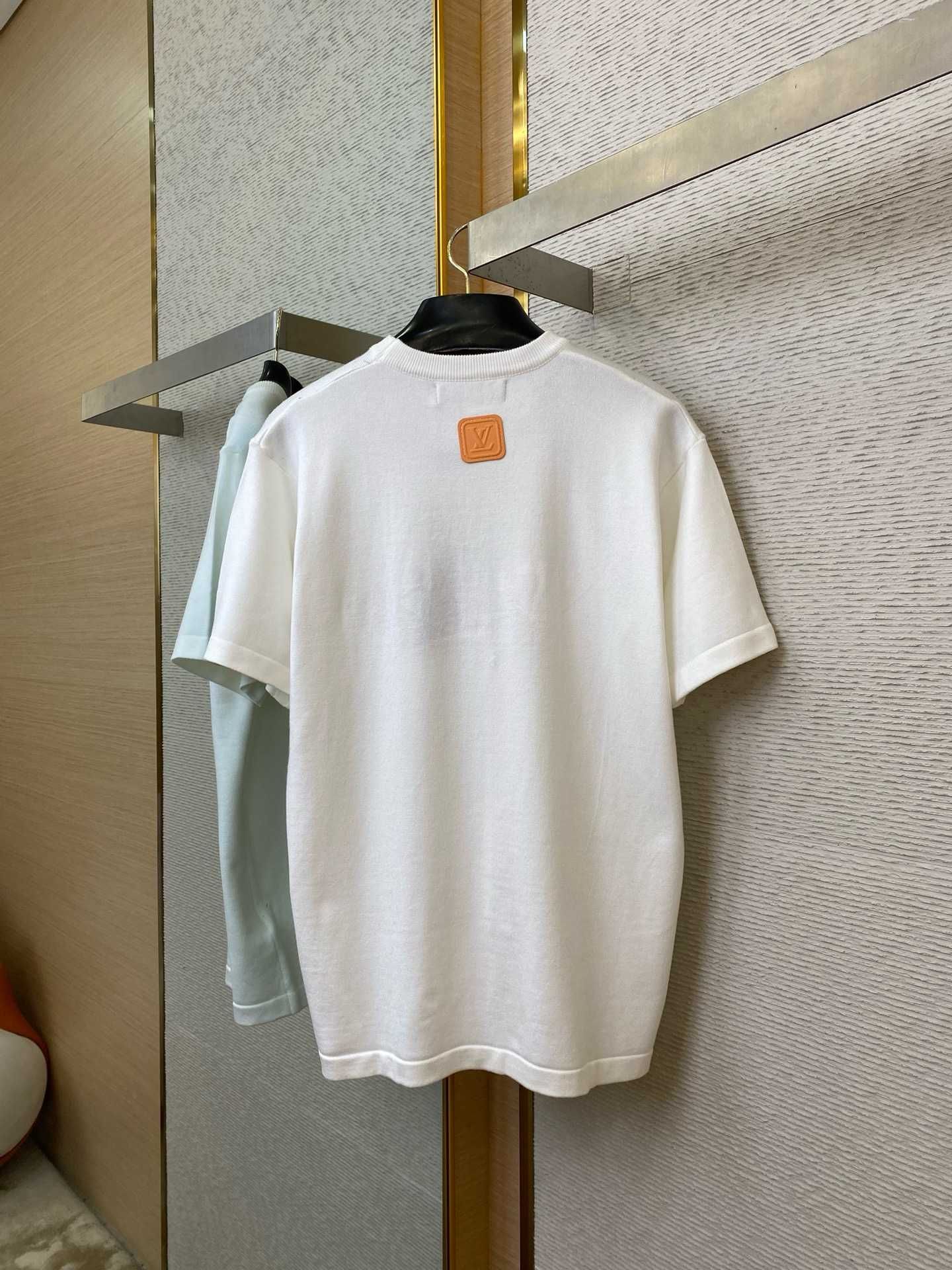 Tricou Louis Vuitton Premium