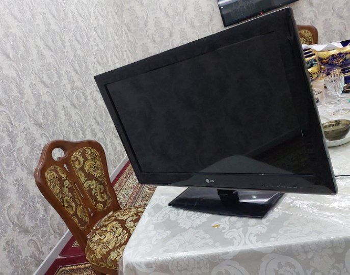 Televizor 32 LG sotilad