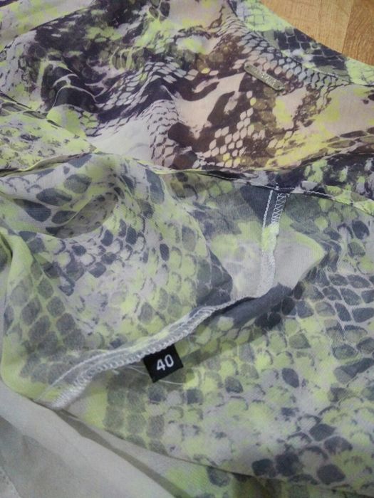 Bluza dama Guess mărimea 40 (M)