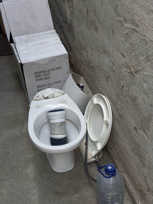 унитаз в хорошем состоянии