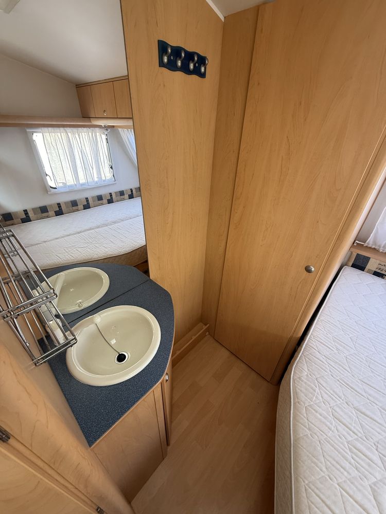 Rulota Delta Euroliner 4400,an2006,4 pers,fransbed,baie,wc fix