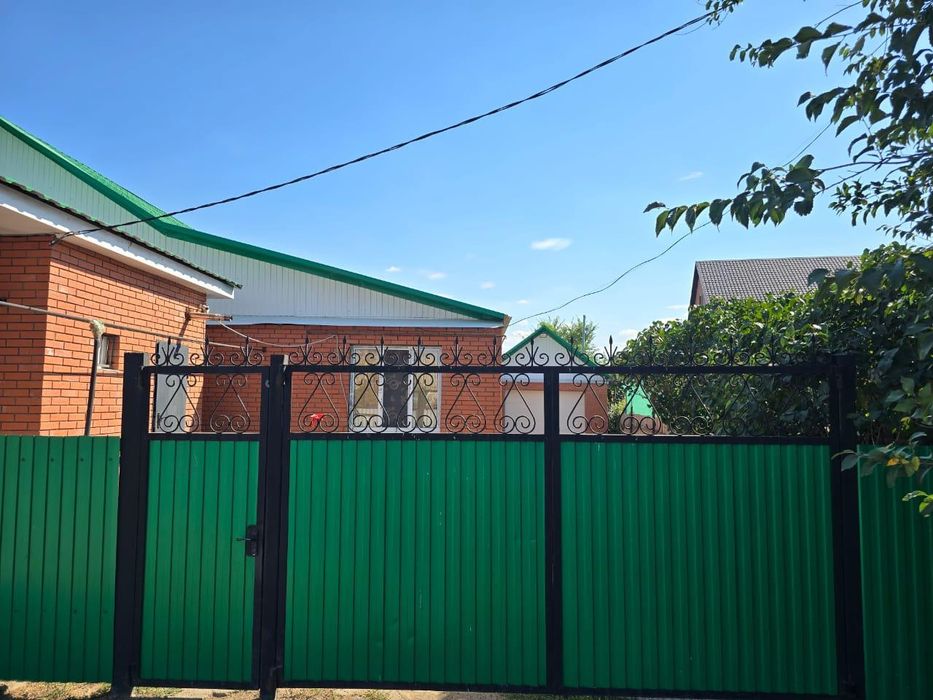 Продаётся дом с магазином, район старый аэропорт