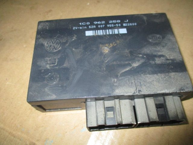 Calculator modul confort Lupo Polo A2 Seat Skoda Golf Passat cod 258J
