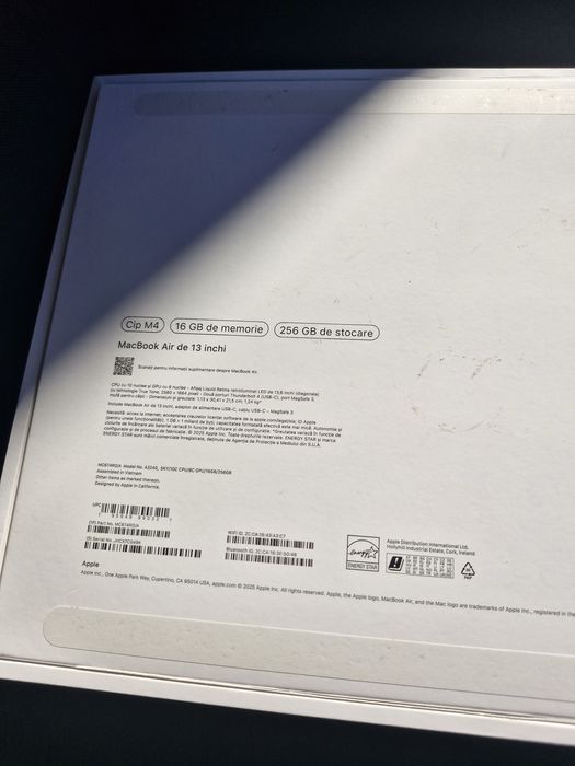 Macbook Air 13” M4 256GB 16GB NOU