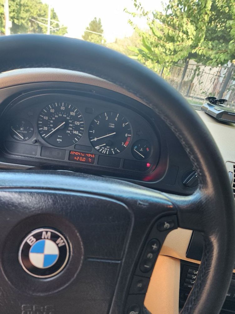BMW E39    530i сотилади холати аьло