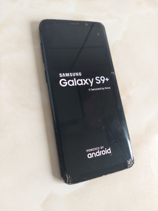 Vând Samsung Galaxy S9+ [spart] dar [perfect funcțional] //poze reale