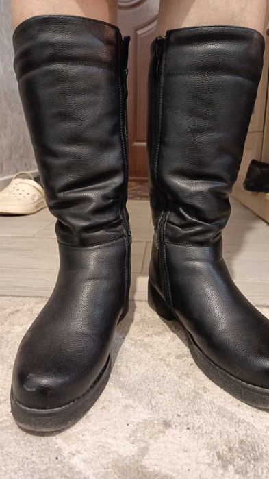Зимние тёплые сапоги