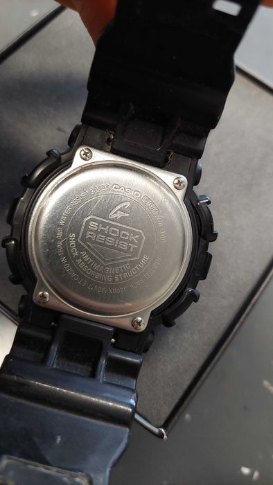 Часовник Casio G-Shock GA-100