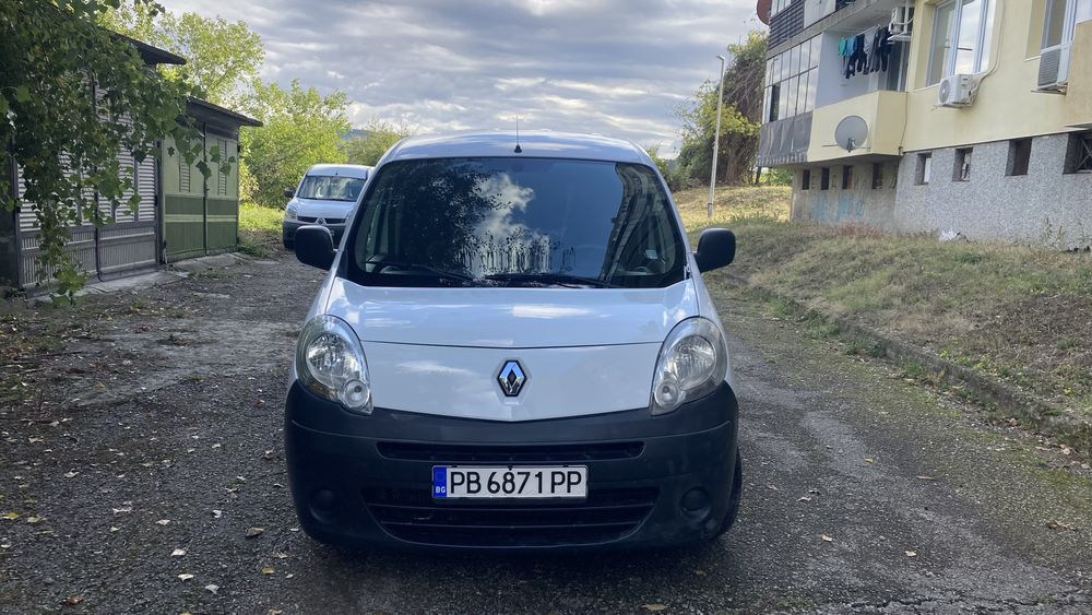 Продавам Renault kangoo 1.5dci 75ps 2013г.