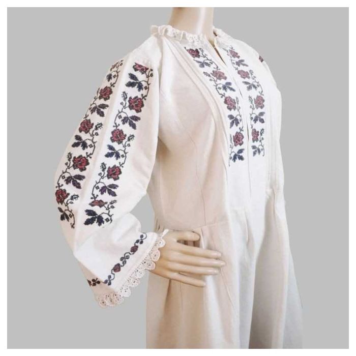 Rochie traditionala veche , ie traditionala din Banat