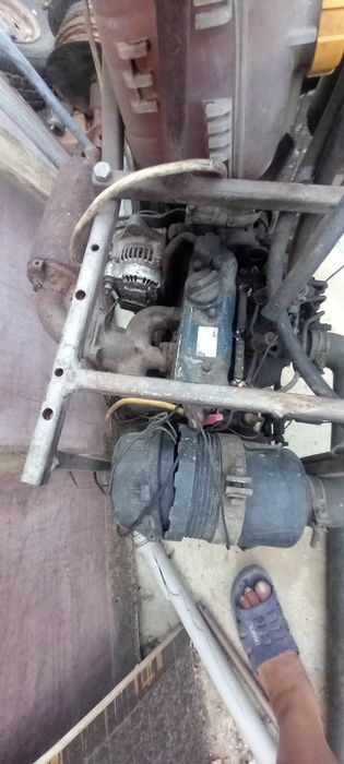 Motor diesel KUBOTA D722-E