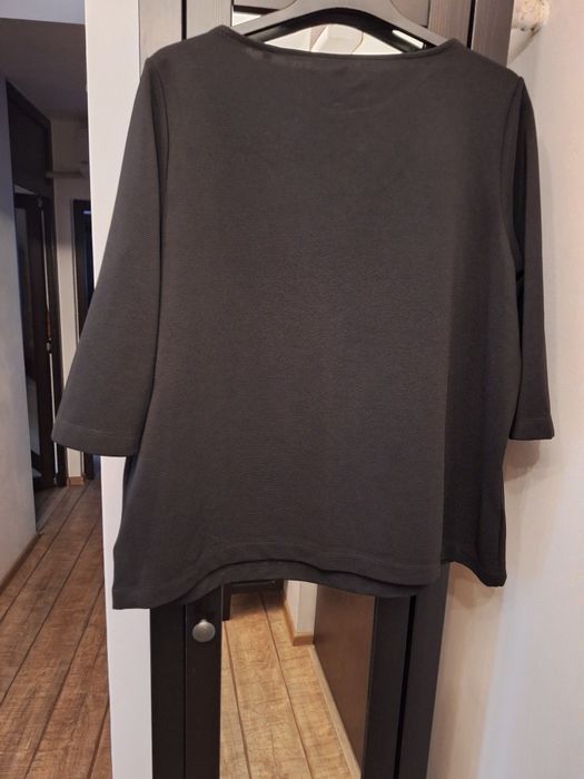 Bluza neagra mărimea 48-50.masuri mari