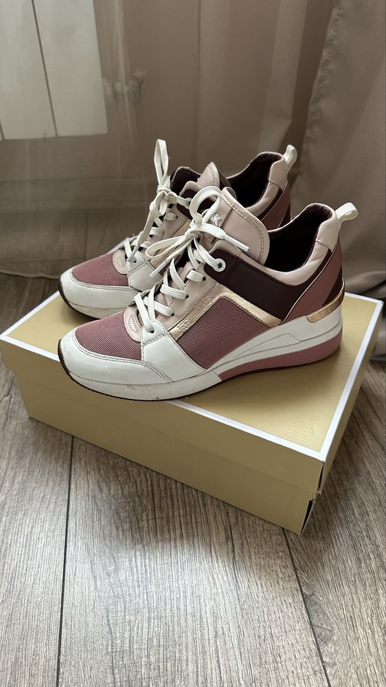 Michael kors кецове