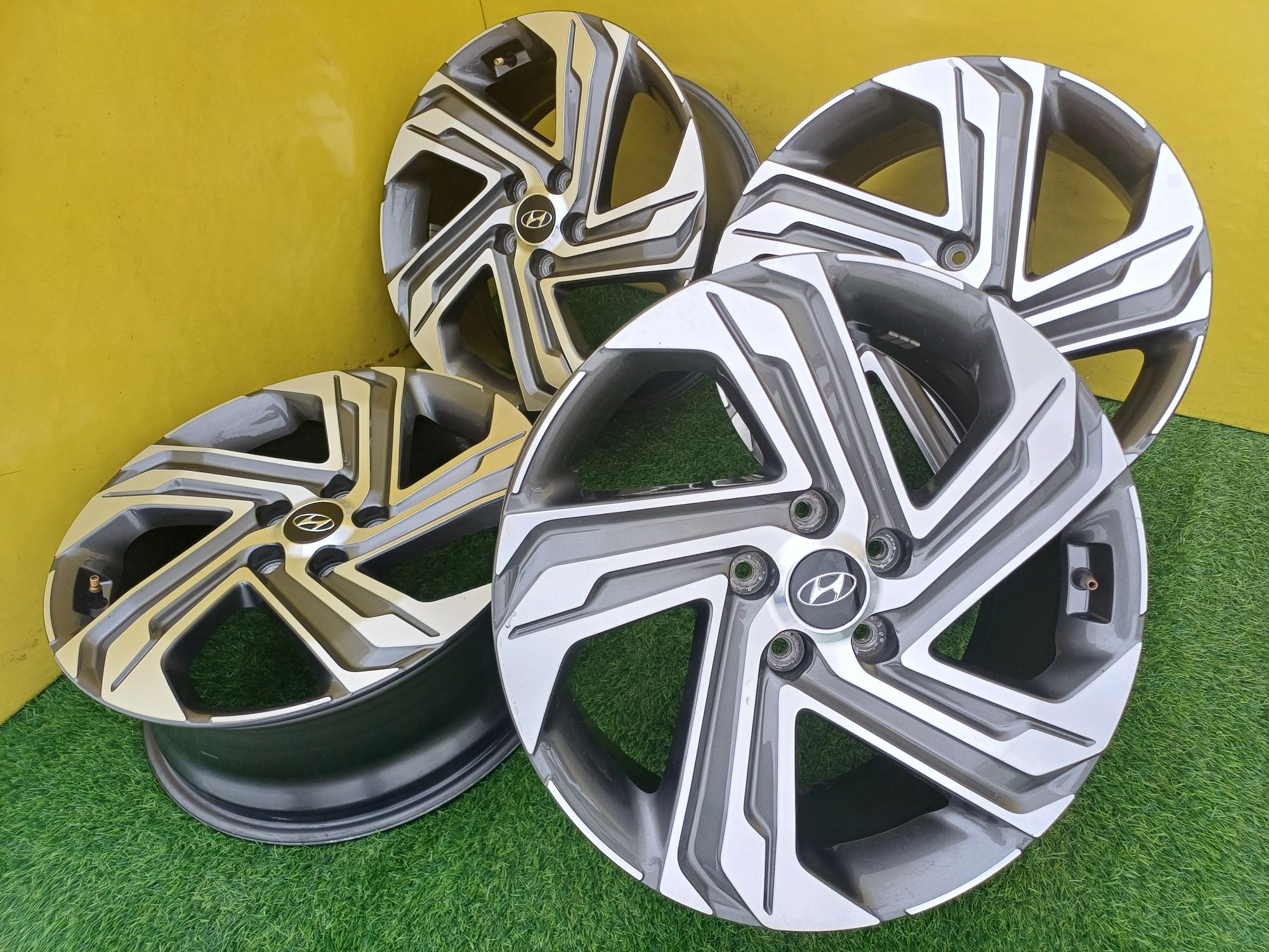 Диски R18 5×114.3 на Hyundai и другие.