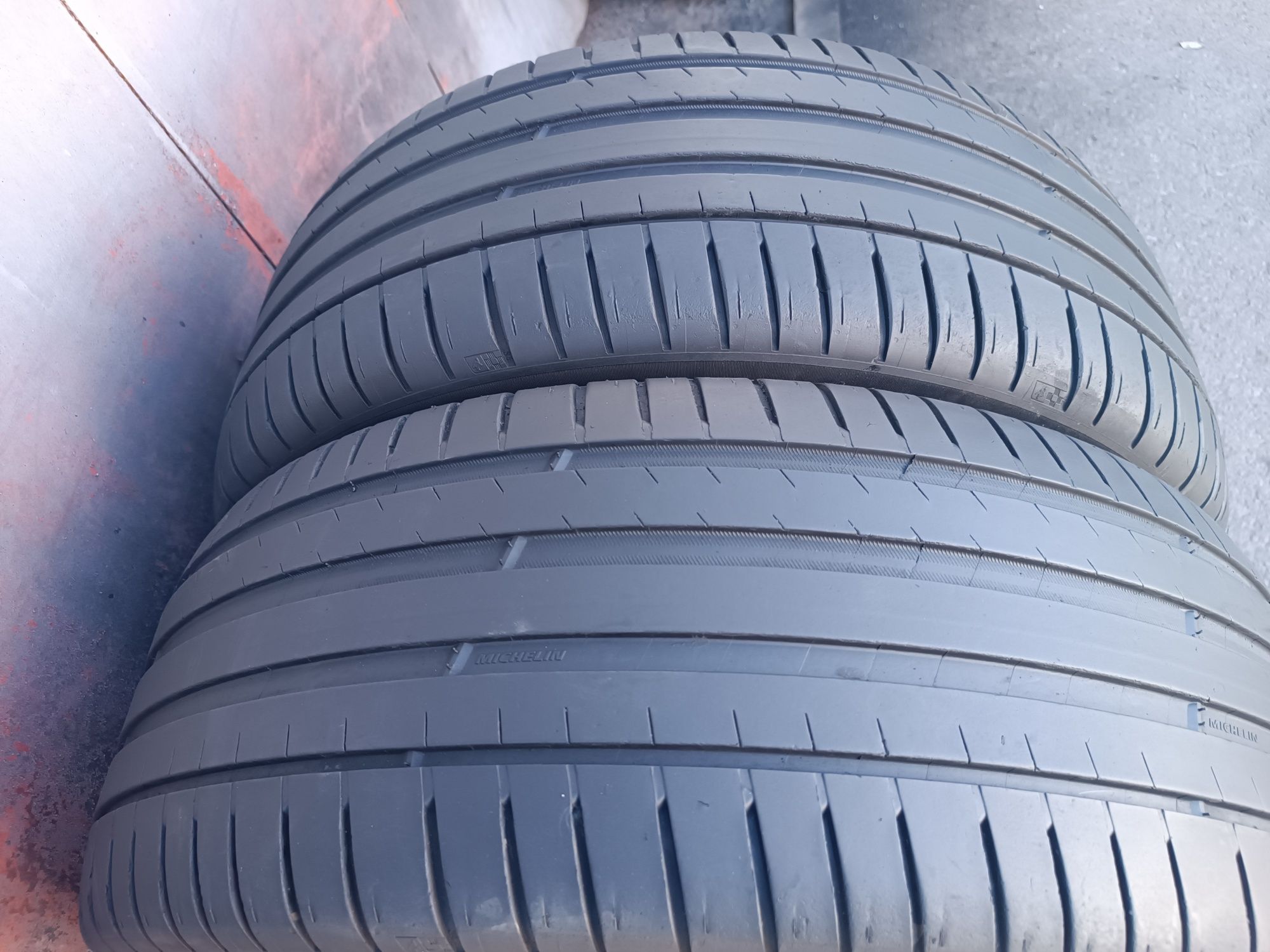 235/50/19 Michelin Дот 0223