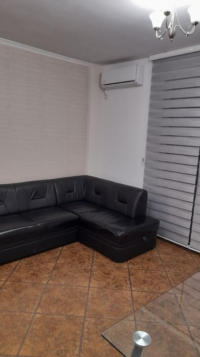 Închiriez apartament ultracentral!