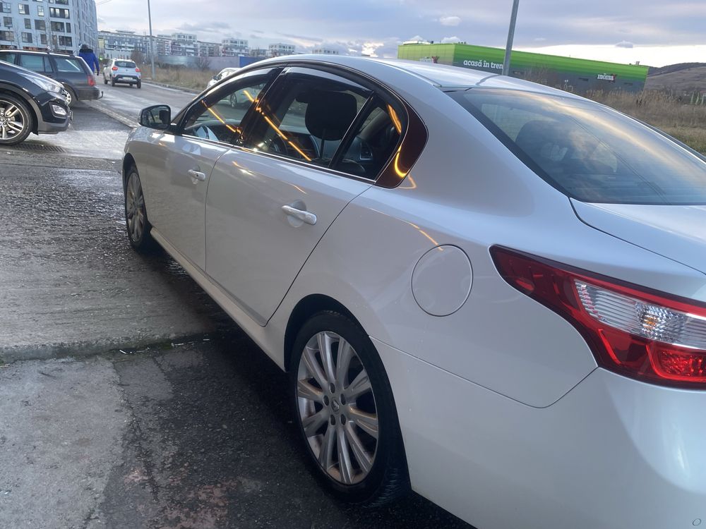 Renault Latitude 3.0 dci V6, 2011