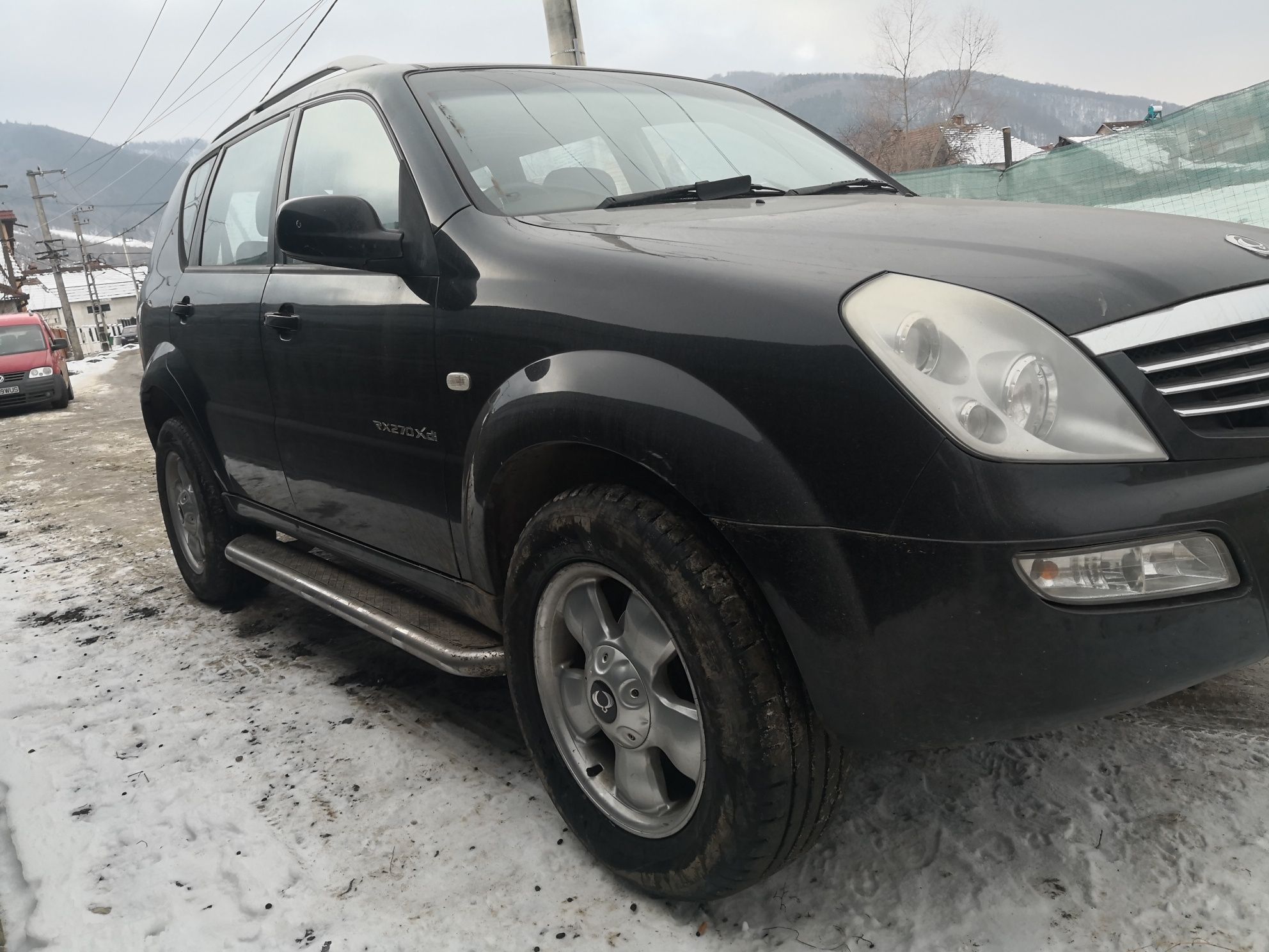 Dezmembrari haion geam ușa macara grup far motor rexton 2006 2.7crdi