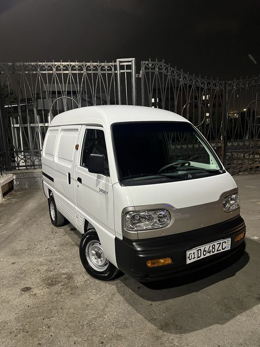 Damas Van 2025 srochno sotiladi