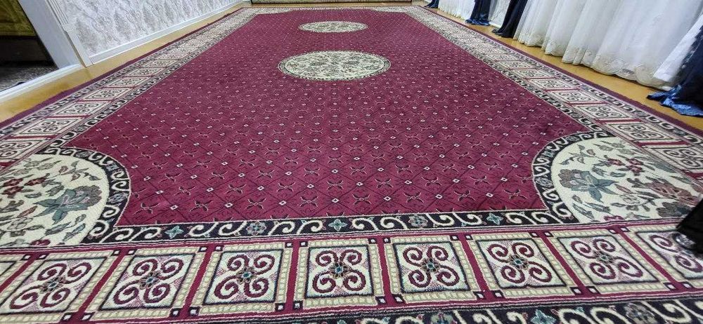 Гилам  (Ковер)  7м х 4м