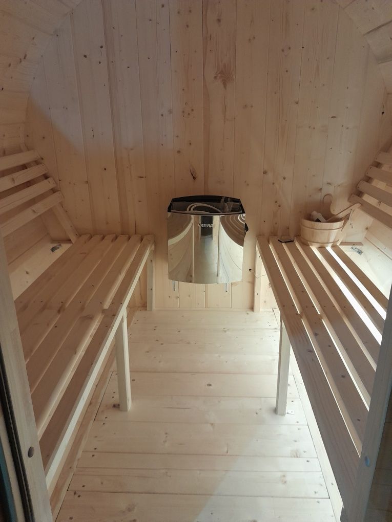Vand pachet sauna+ ciubar cu pod