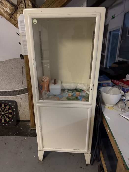 Dulap medicamente de metal