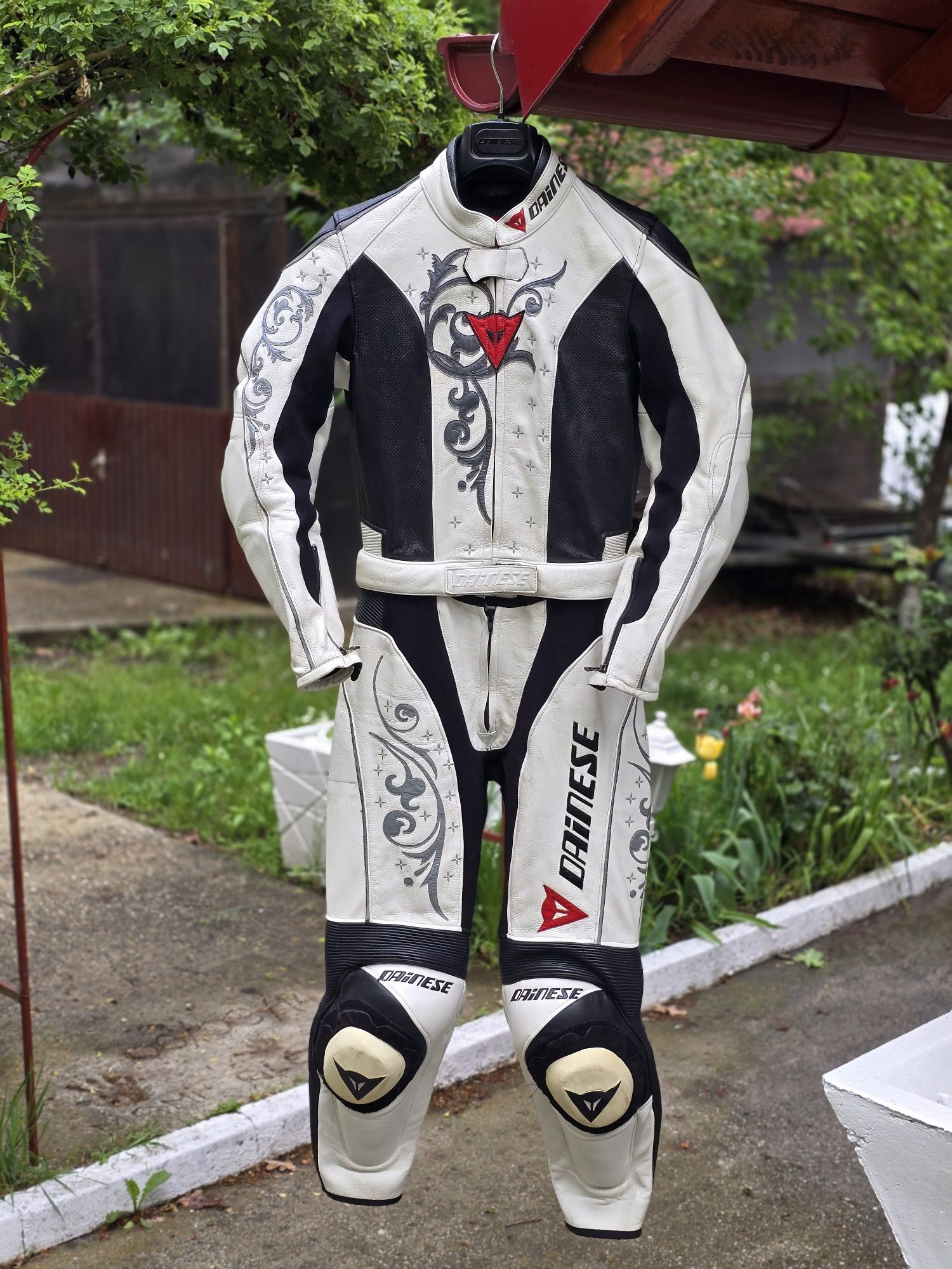 Costum moto piele DAINESE DAMA XS 34-36 premium alb