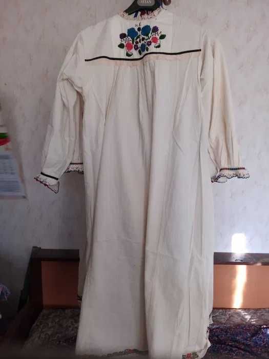 Автентични народни момински ризи