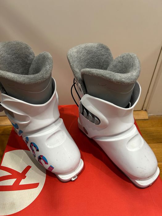 Детски ски обувки Rossignol