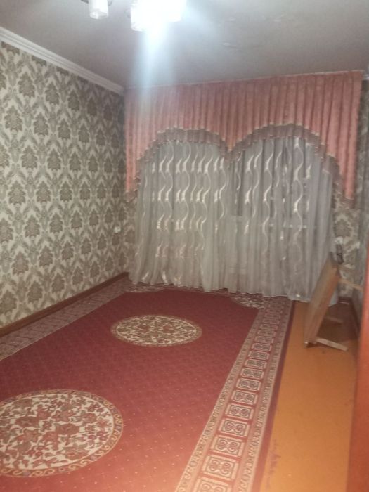 1 xonali uy sotiladi