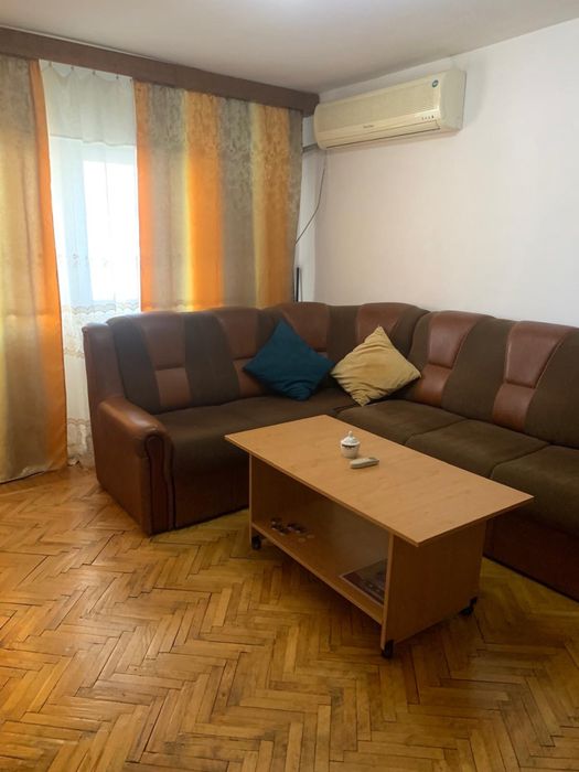 Apartament cu 4 camere de vanzare in Corabia