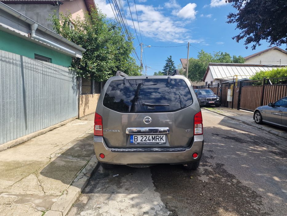 Vând Nissan Pathfinder r51