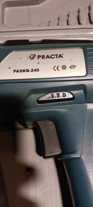 Професионален перфорат винтоверт.