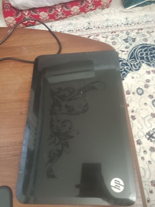 Ноутбук hp б/у .