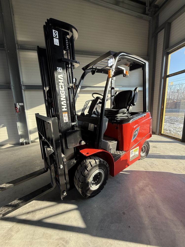 Stivuitor electric NOU 1,8 tone Triplex electrostivuitor RATE  LEASING