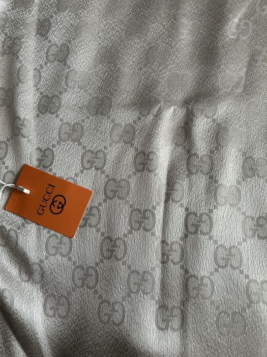 Марков правоъгълен дълъг шал Gucci