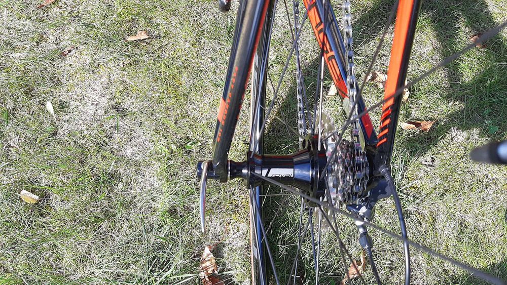 Cursieta SpecializedVengeExpert,carbon,Ultegra, 2x10v,M,noua,7.2kg,SUA