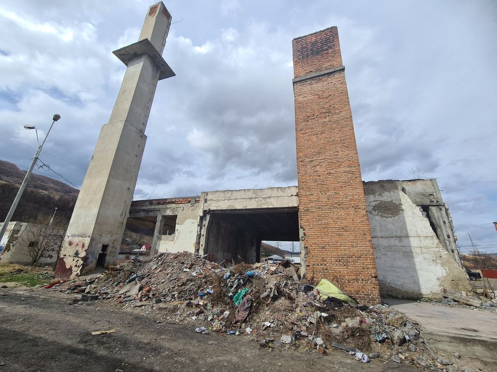 Vand Hala / Structura din beton /Spatiu depozitare