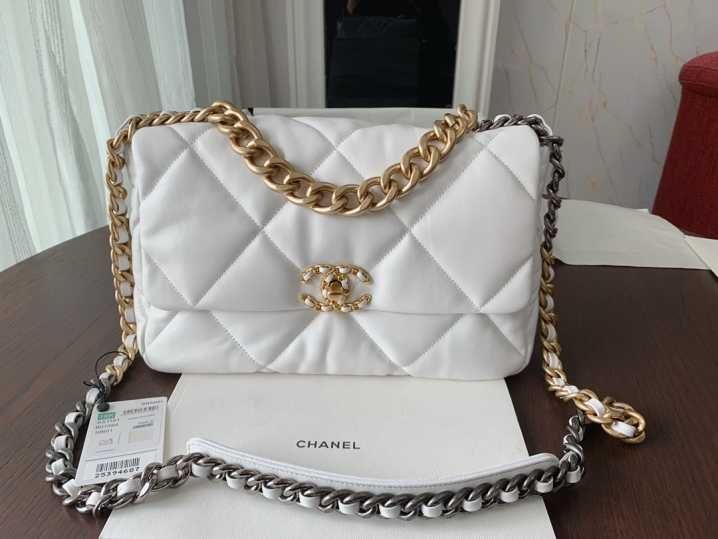 Geanta Chanel 19 Medium
