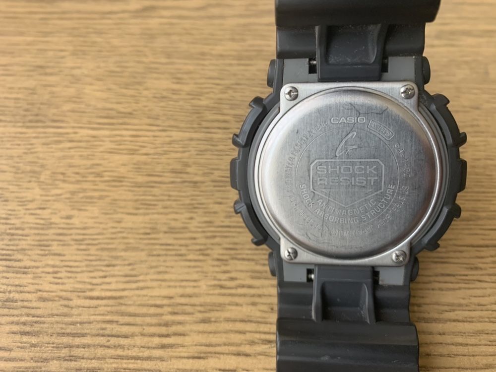 Часовник Quiksilver Watch и G-shock GА 110C