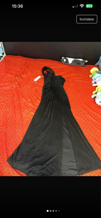 Rochie neagra cu sclipici nașă Paula Richi