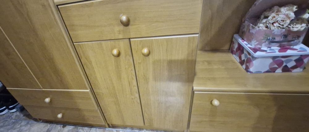 Hol format din 4 corpuri