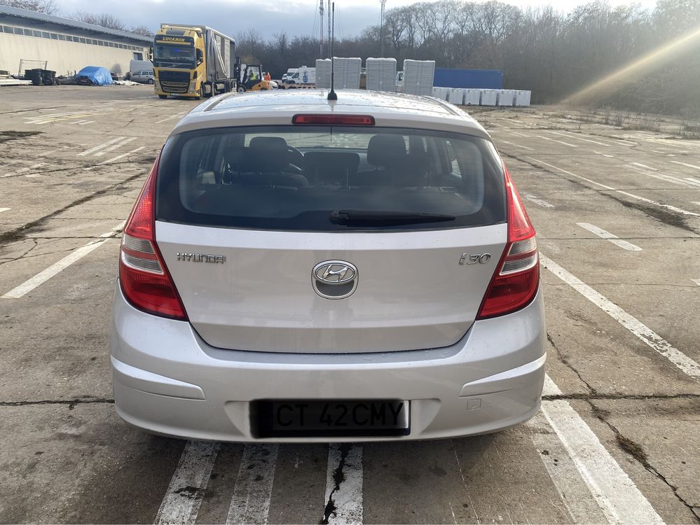 Vand Hyundai i30 1.6 Benzina An 2008